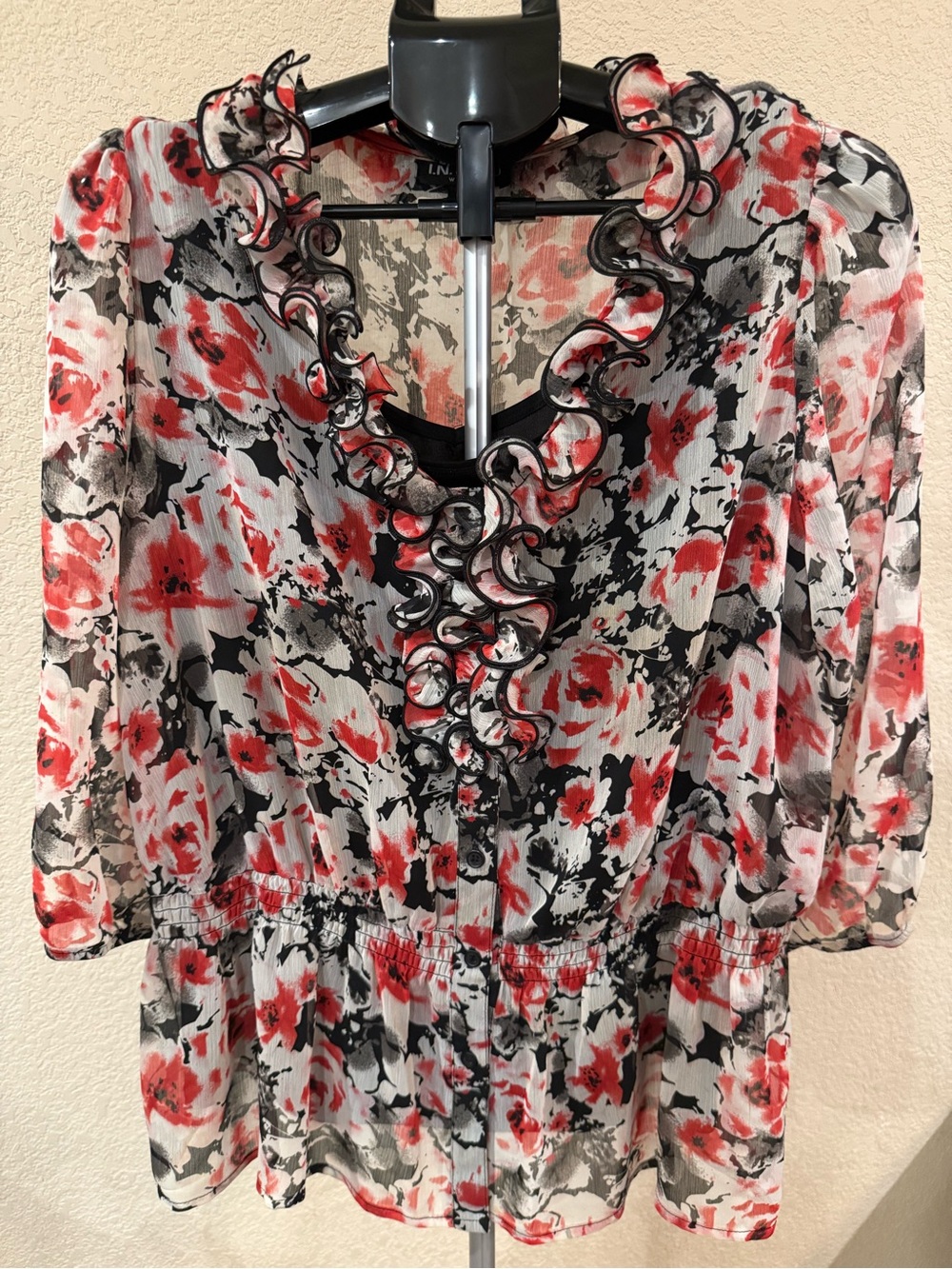 1x I.N. Studio women Sheer Floral Ruffle V-Neck Women’s Top - Black, White & Red